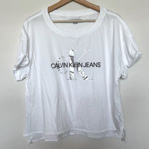 White Calvin Klein T-Shirt Size XL